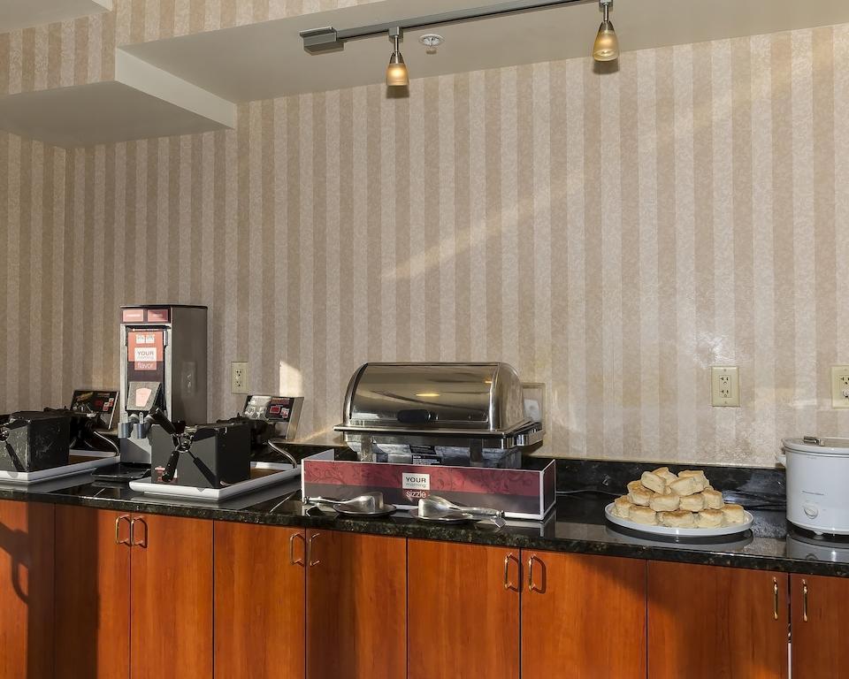 Comfort Suites Сийфорд Екстериор снимка