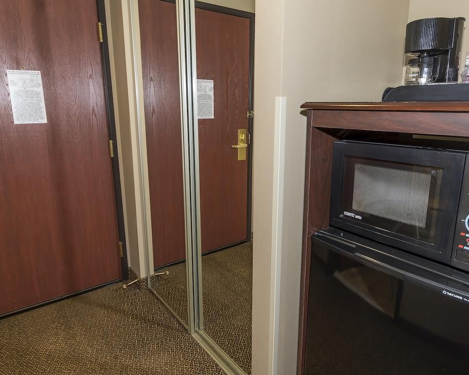 Comfort Suites Сийфорд Екстериор снимка