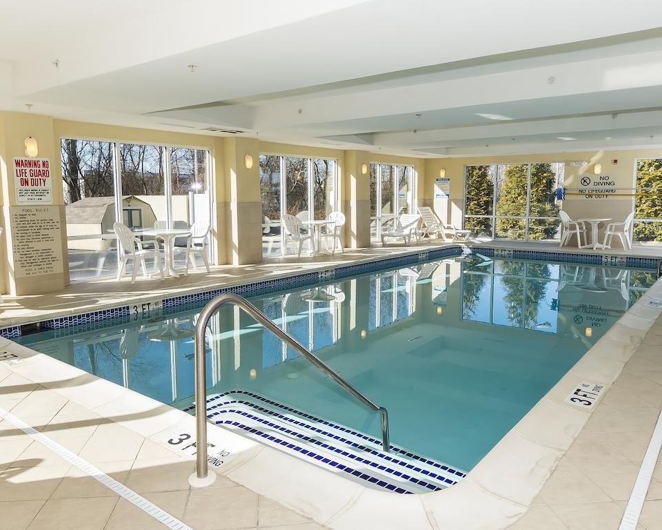 Comfort Suites Сийфорд Екстериор снимка