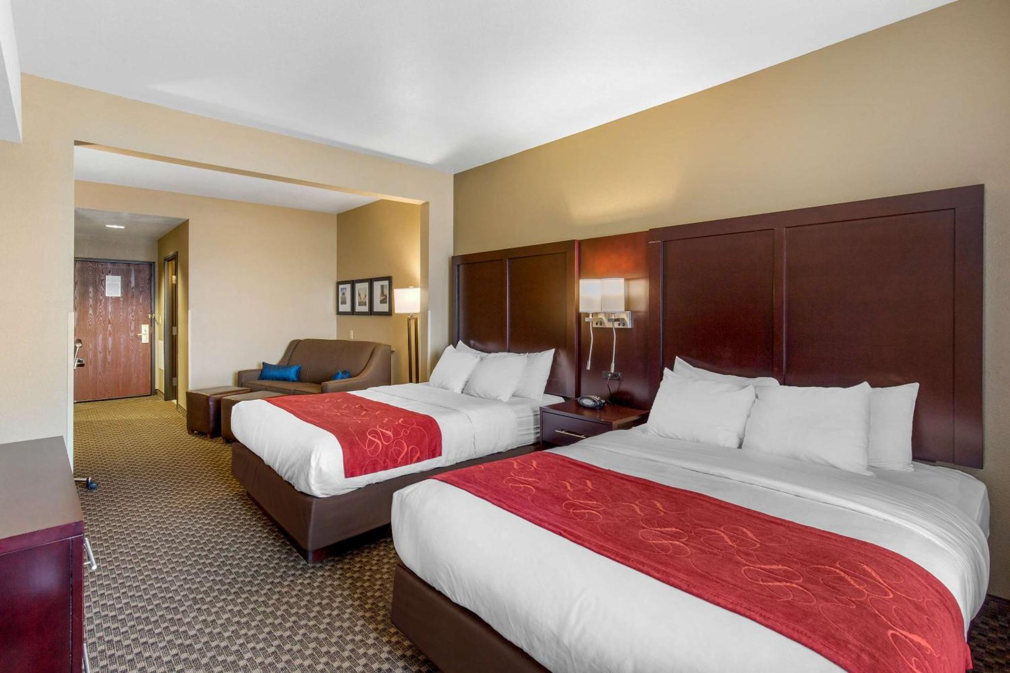 Comfort Suites Сийфорд Екстериор снимка