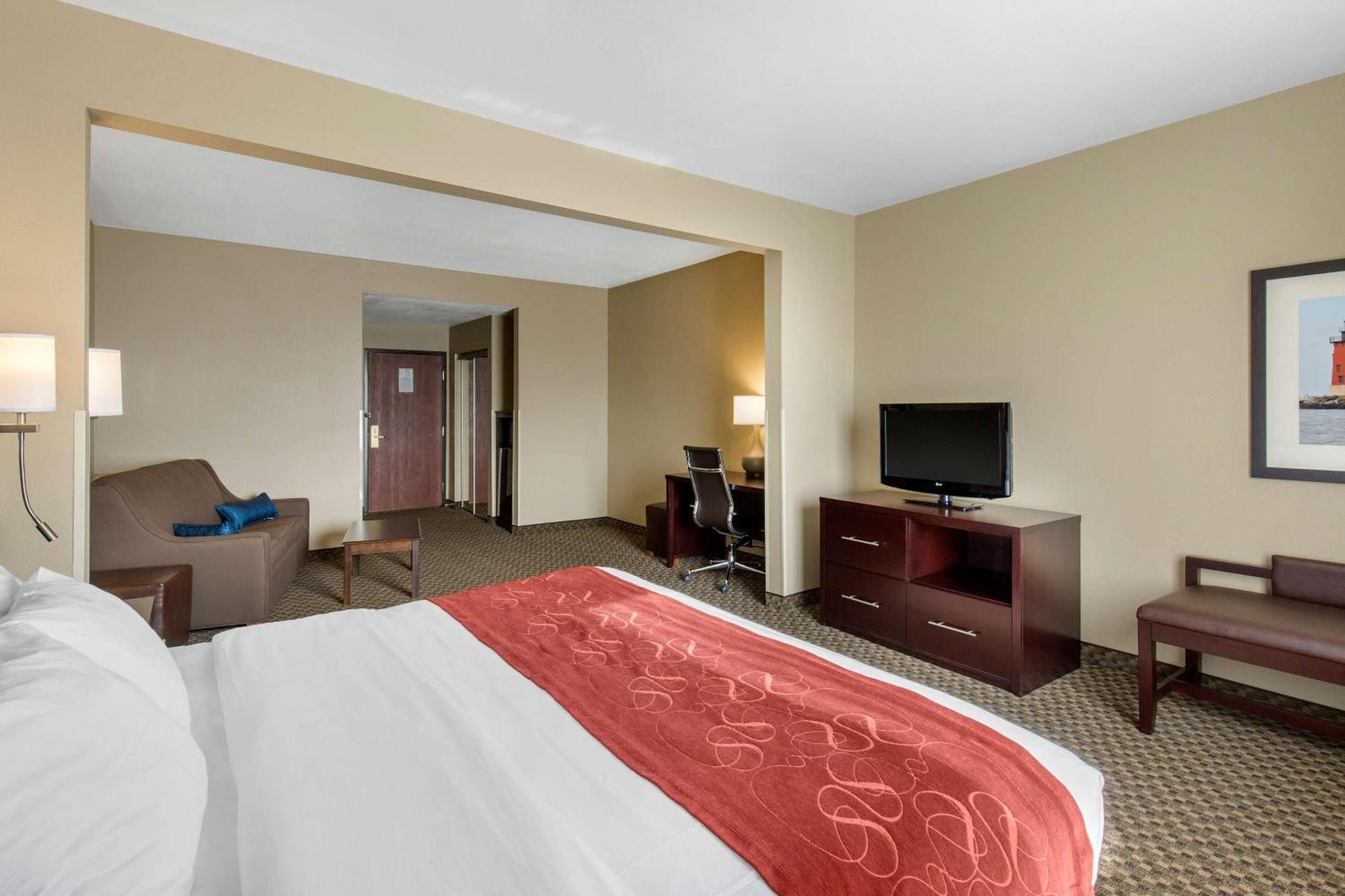 Comfort Suites Сийфорд Екстериор снимка