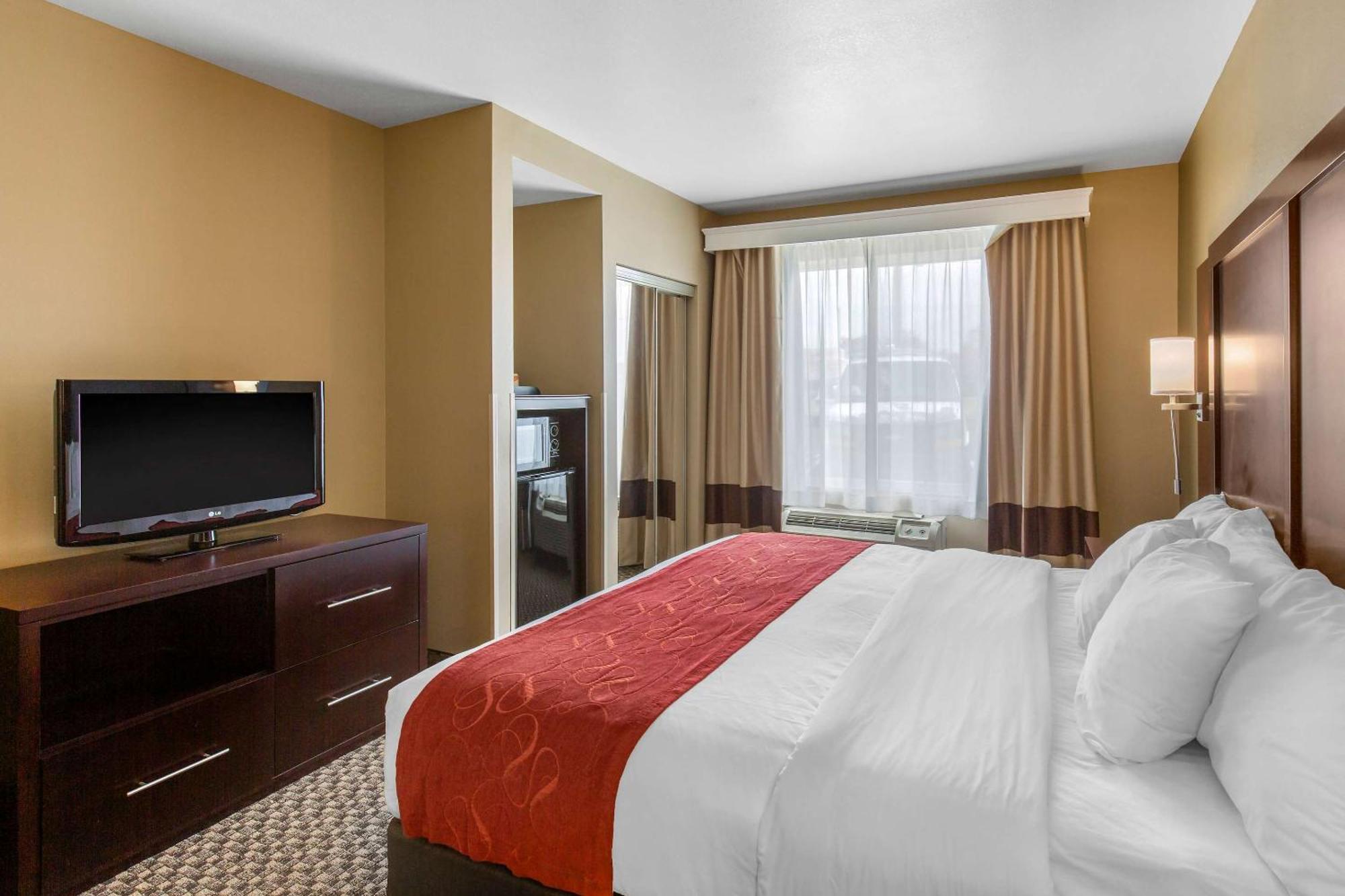 Comfort Suites Сийфорд Екстериор снимка